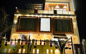 Crescent Inn Greater Noida